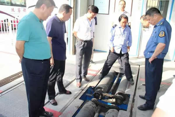 省運管局副局長袁新一行到隴運集團(tuán)公司調(diào)研檢查安全管理工作