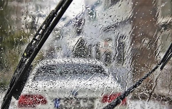 科目二、科目三遇到下雨天應(yīng)該怎樣做？考試順利會(huì)通過(guò)