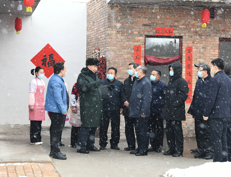 2022年1月26日下午，習(xí)近平總書記在山西省臨汾市霍州市師莊鄉(xiāng)馮南垣村受災(zāi)村民師紅兵家看望。
