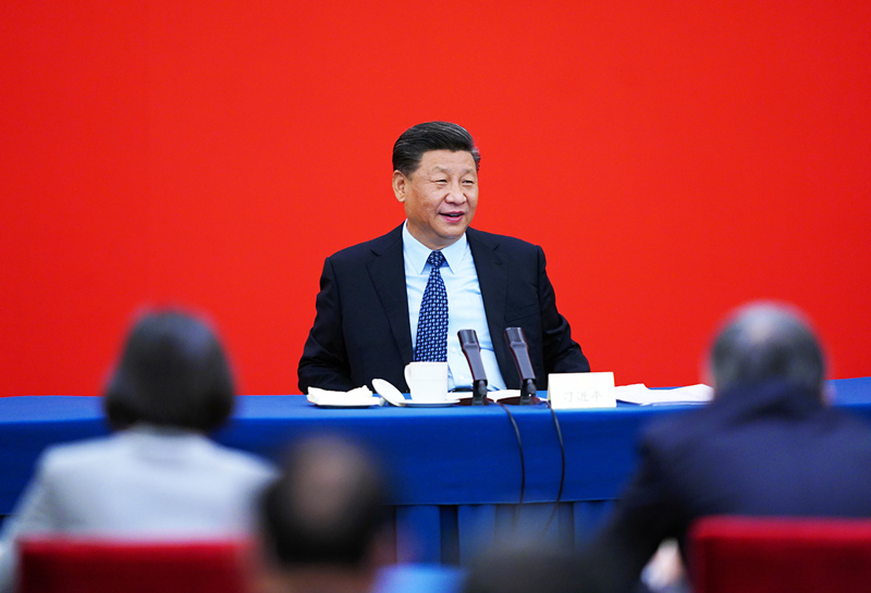 2020年5月23日，習近平總書記看望參加全國政協(xié)十三屆三次會議的經(jīng)濟界委員，并參加聯(lián)組會，聽取意見和建議。